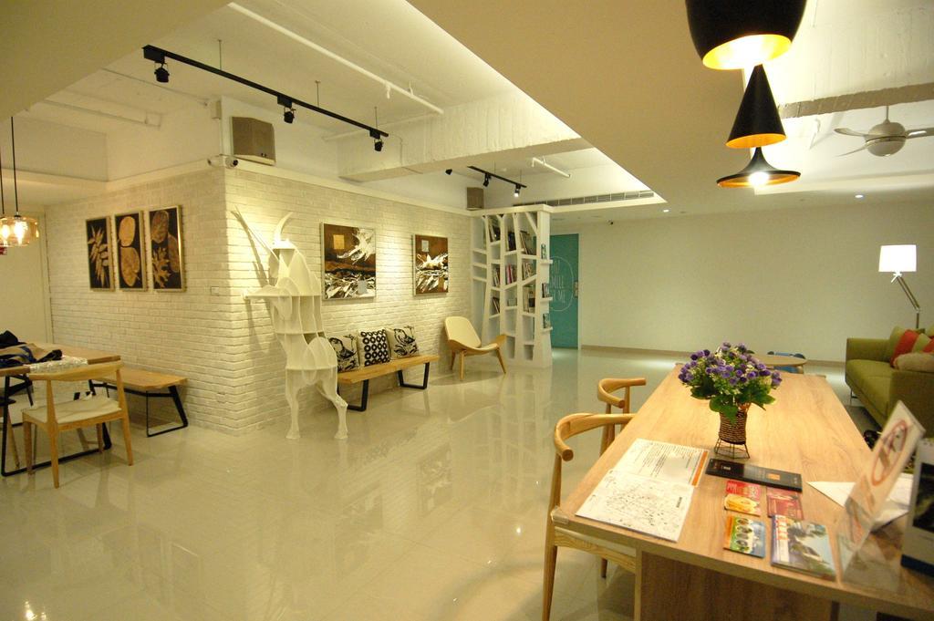 Season 5 Inn Luodong Exteriör bild