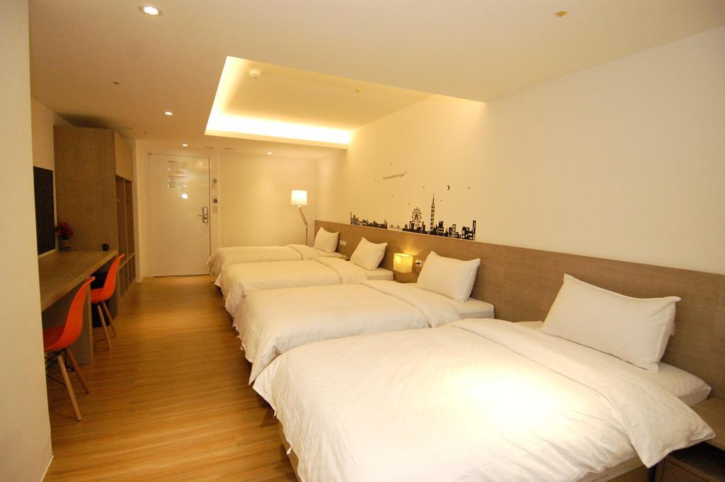 Season 5 Inn Luodong Rum bild